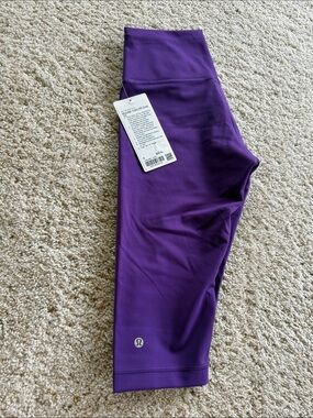 lululemon athletica Womens Deep Purple Cropped Leggings